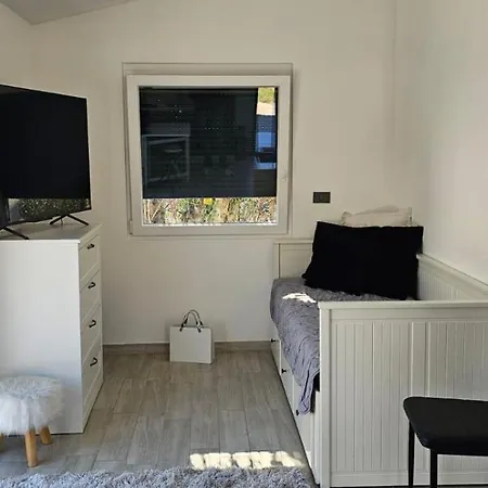 Semesterbostad Casa Eros Črni Kal